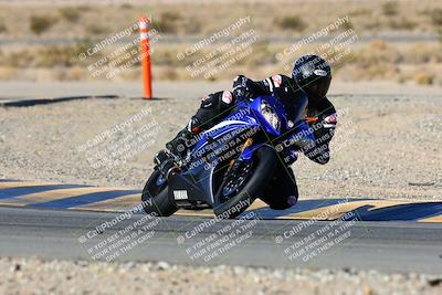 media/Jan-09-2022-SoCal Trackdays (Sun) [[2b1fec8404]]/Turn 11 (935am)/